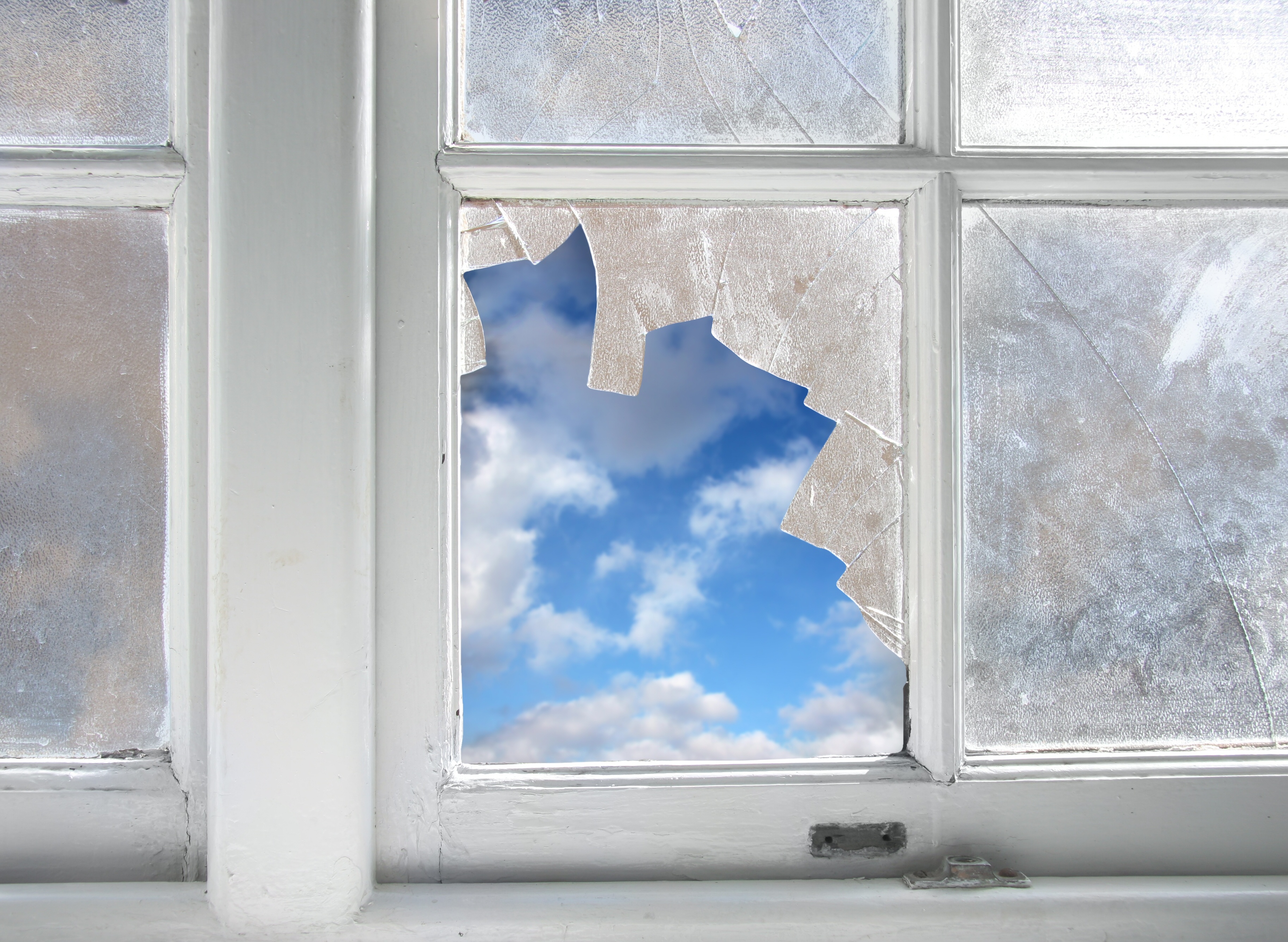 People In Glass Housesâ¦